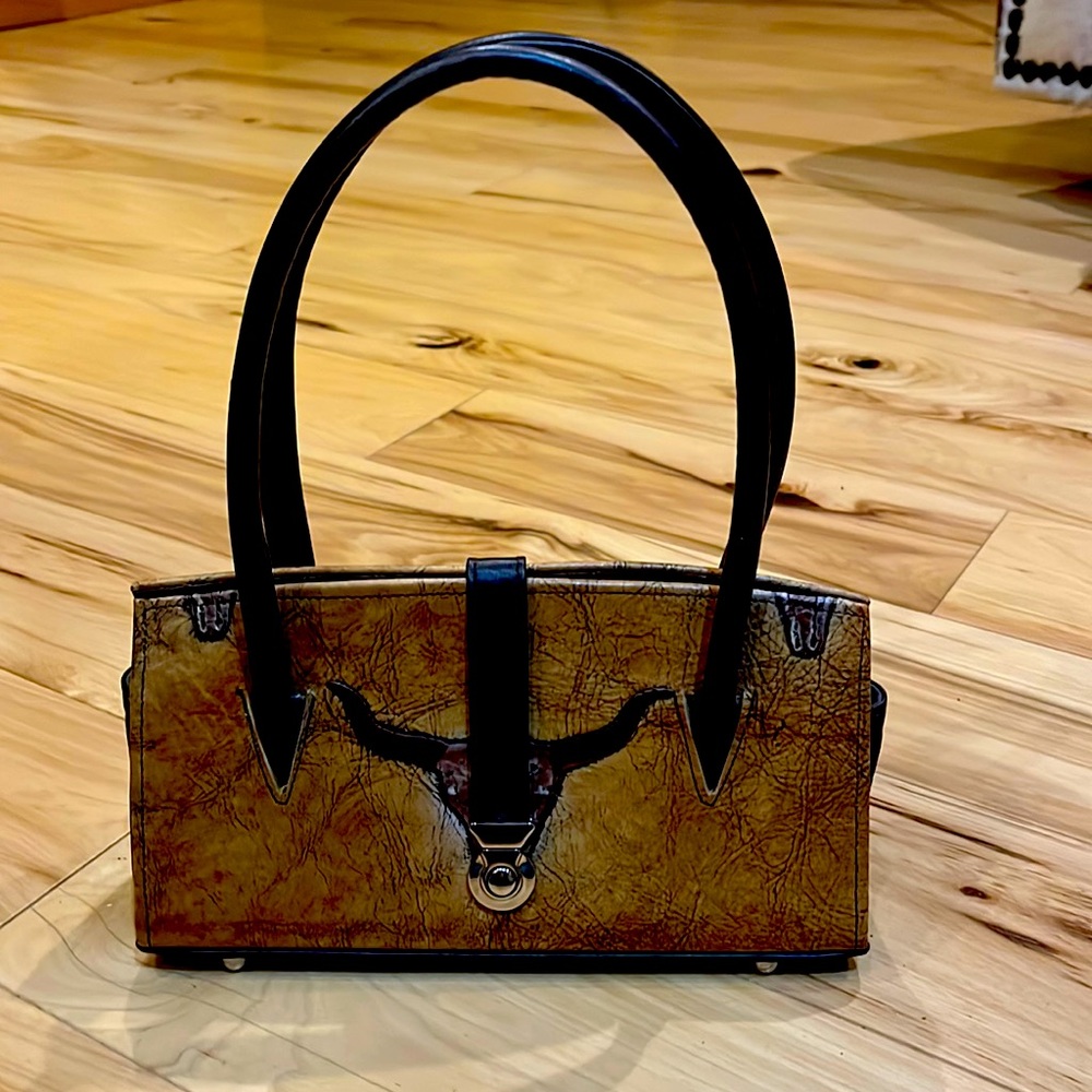 Small leather handbag/clutch